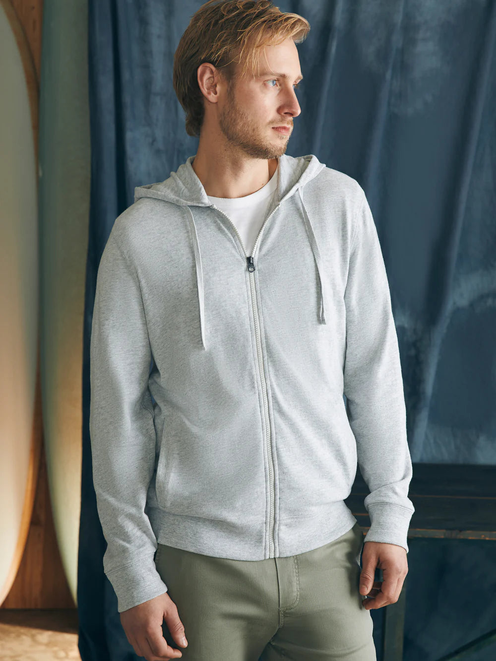 Faherty Men s Sunwashed Slub Zip Hoodie Light Grey Heather